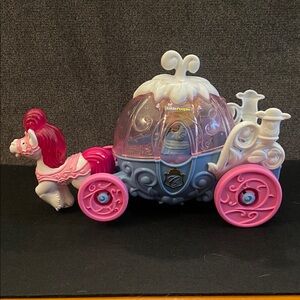 Fisher-Price Little People Disney Cinderella's Lights & Sounds Carriage